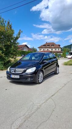 Mercedes Benz - B 180