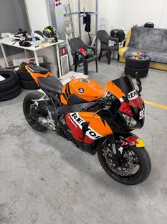 Honda - cbr 1000rr