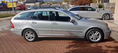 Mercedes Benz - 220 - CDI Avantgarde