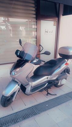 Yamaha - xmax