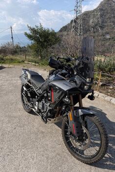 CFMoto - 450 MT
