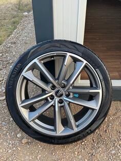 Fabričke felne i AudiSport20 gume