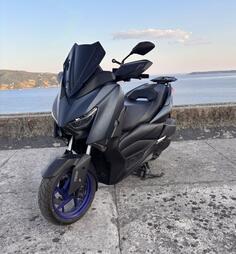 Yamaha - xmax 300