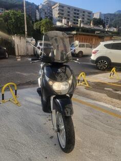 Piaggio - Beverly 250