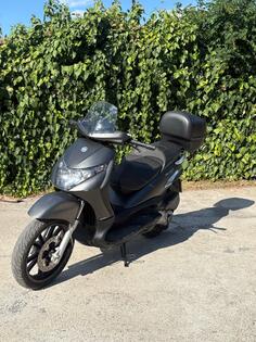 Piaggio - Beverly 250