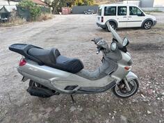 Piaggio - X9