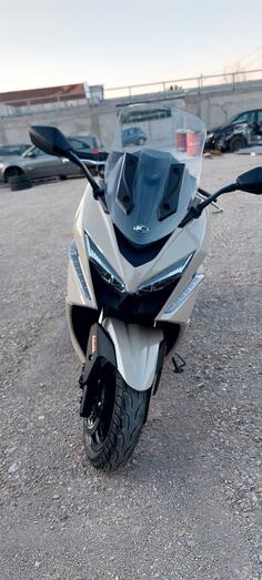 Kymco - xtown st