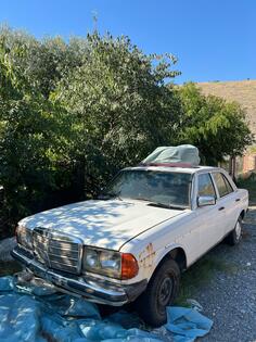 Mercedes Benz - 200