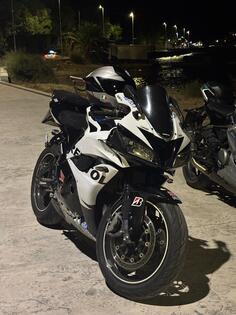 Honda - CBR 600 RR