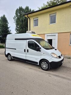 Renault - Trafic 2.0 dci