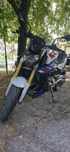 BMW - F 900 R