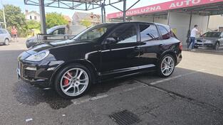 Porsche - Cayenne - GTS