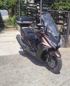 Kymco - ak550