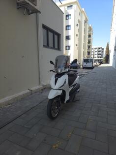 Piaggio - Beverly 300 hpe