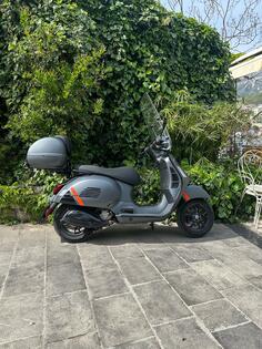 Piaggio - vespa