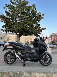 Honda - Forza 750