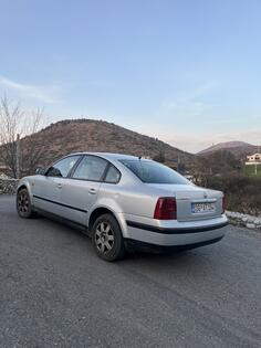 U djelovima Volkswagen - Passat 1.8turbo