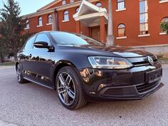 Volkswagen - Jetta - HYBRID