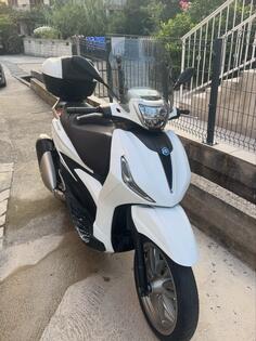 Piaggio - Beverly 300
