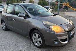 Renault - Scenic - 1,9 DCi