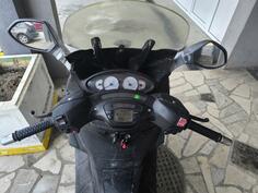 Piaggio - X9