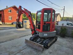 Bobcat - e25