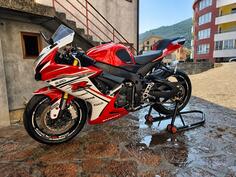 Suzuki - GSXR