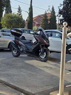 Kymco - ak 550