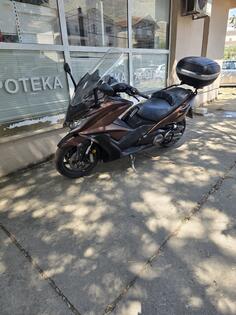 Kymco - ak 550