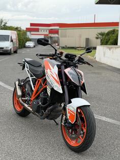 KTM - SuperDuke 1290