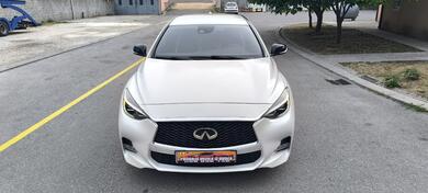 Infiniti - Q30 - S 2.2d 4x4
