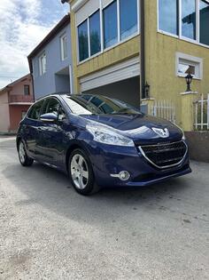 Peugeot - 208 - 1.6