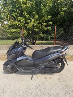 SYM - jet