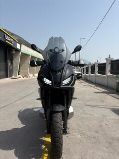 Aprilia - SR GT 400
