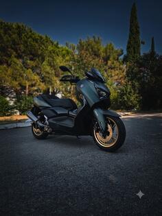 Yamaha - XMAX TechMax