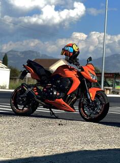 Kawasaki - Z750