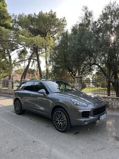 Porsche - Cayenne - .
