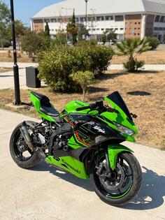 Kawasaki - ZX4RR