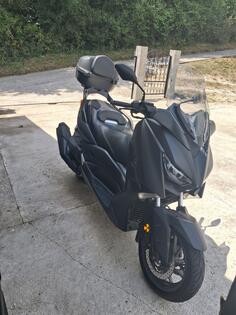 Yamaha - x Max