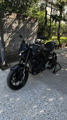 Yamaha - MT03
