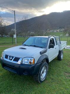Nissan - Navara - 2500