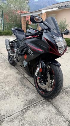 Suzuki - GSXR