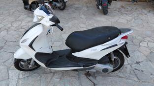 Piaggio - Fly 125