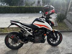 KTM - Duke 390