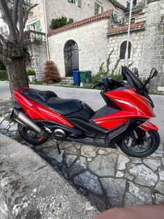 Kymco - AK 550
