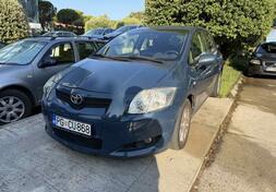 Toyota - Auris - 2.0 D4D