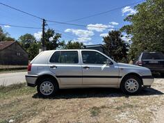 Volkswagen - Golf 3 - 1.6b