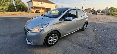 Peugeot - 208 - 1.2 benzin