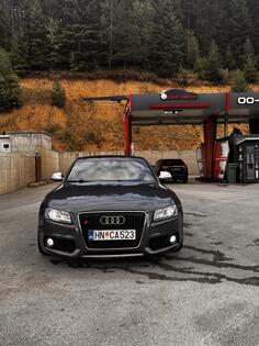 Audi - S5 - 4.2 V8