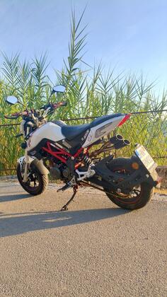 Benelli - TNT 125